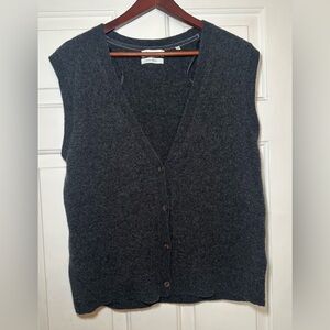 Christian Berg Women's Pure Wool Button‎ Down Sweater Vest Size 38 US 8